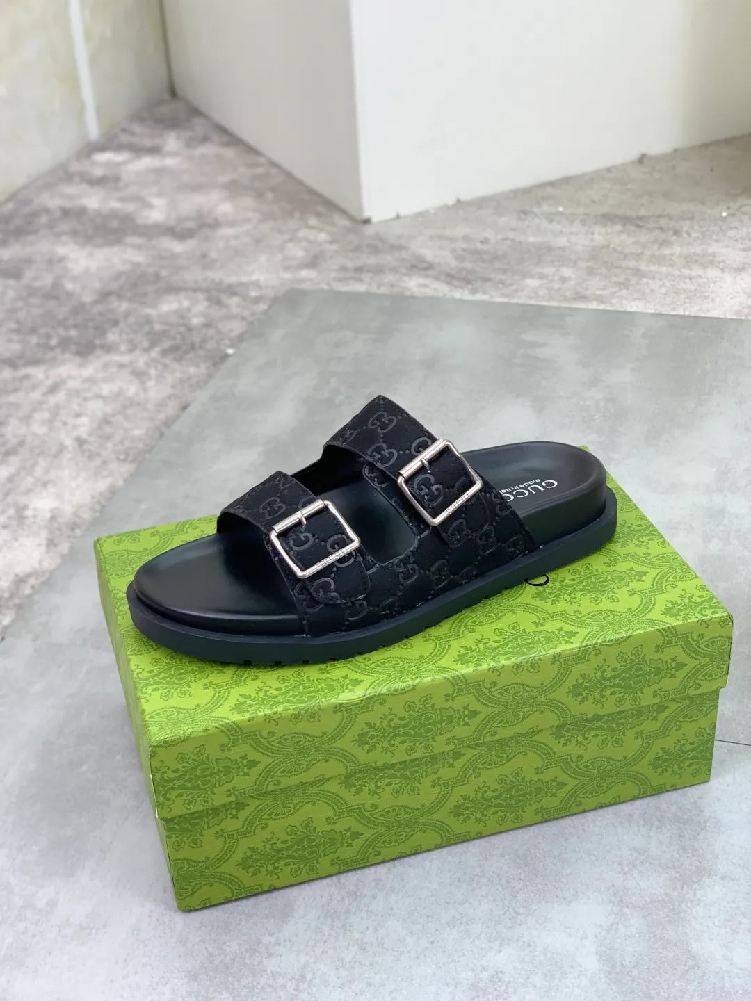 Men's Men's Shoes💰P340💰[New Style]🎁🎁🎁 High-quality GUCCI new casual slippers for the Year of the Snake, original official website, perfect workmanship, transmitting a kind of noble luxury, sublimating its definition of luxury in Gucci's high-end extraordinary craftsmanship. Original Gucci double G combination outsole, code number: 38-44 (45 customized)